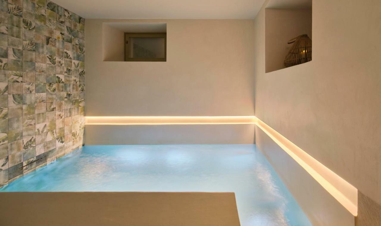 Hotel Antigua Palma - Casa Noble Exterior photo A modern spa